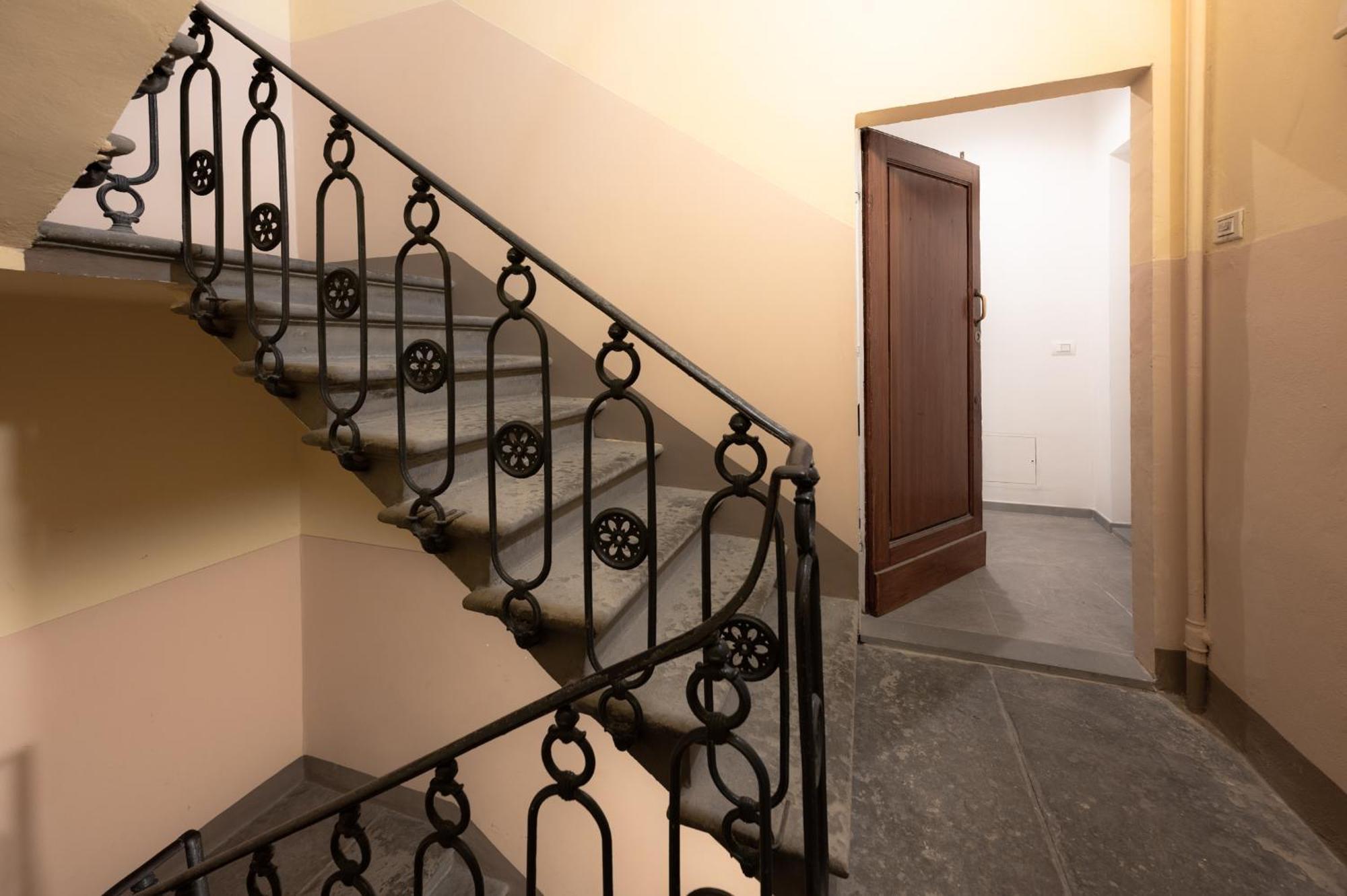 Via Ponte Alle Mosse, 19 - Florence Charming Apartments - A Chic, Newly Renovated Apartment Near Tram Leopolda, A Few Min From Downtown Buitenkant foto