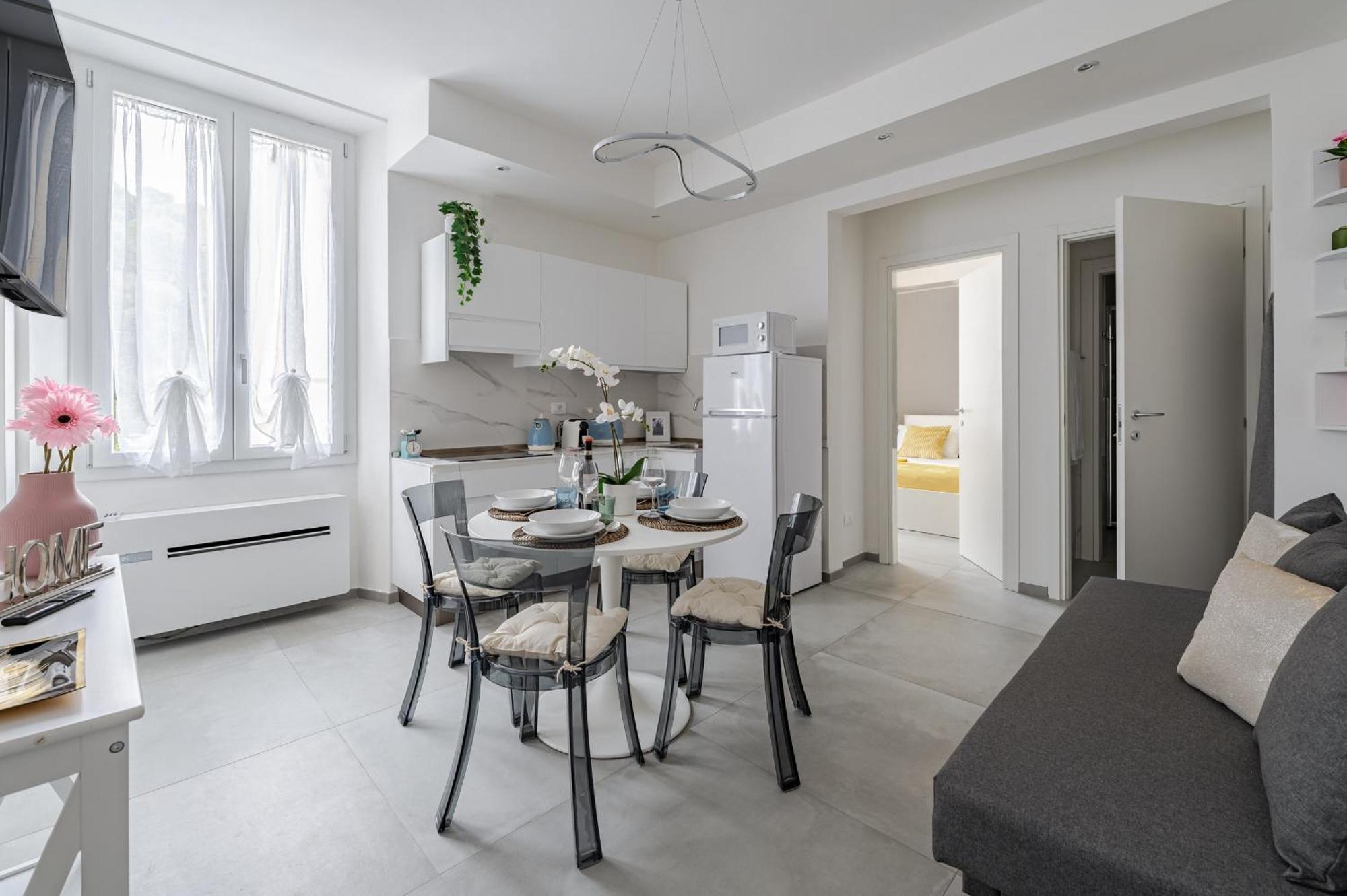 Via Ponte Alle Mosse, 19 - Florence Charming Apartments - A Chic, Newly Renovated Apartment Near Tram Leopolda, A Few Min From Downtown Buitenkant foto