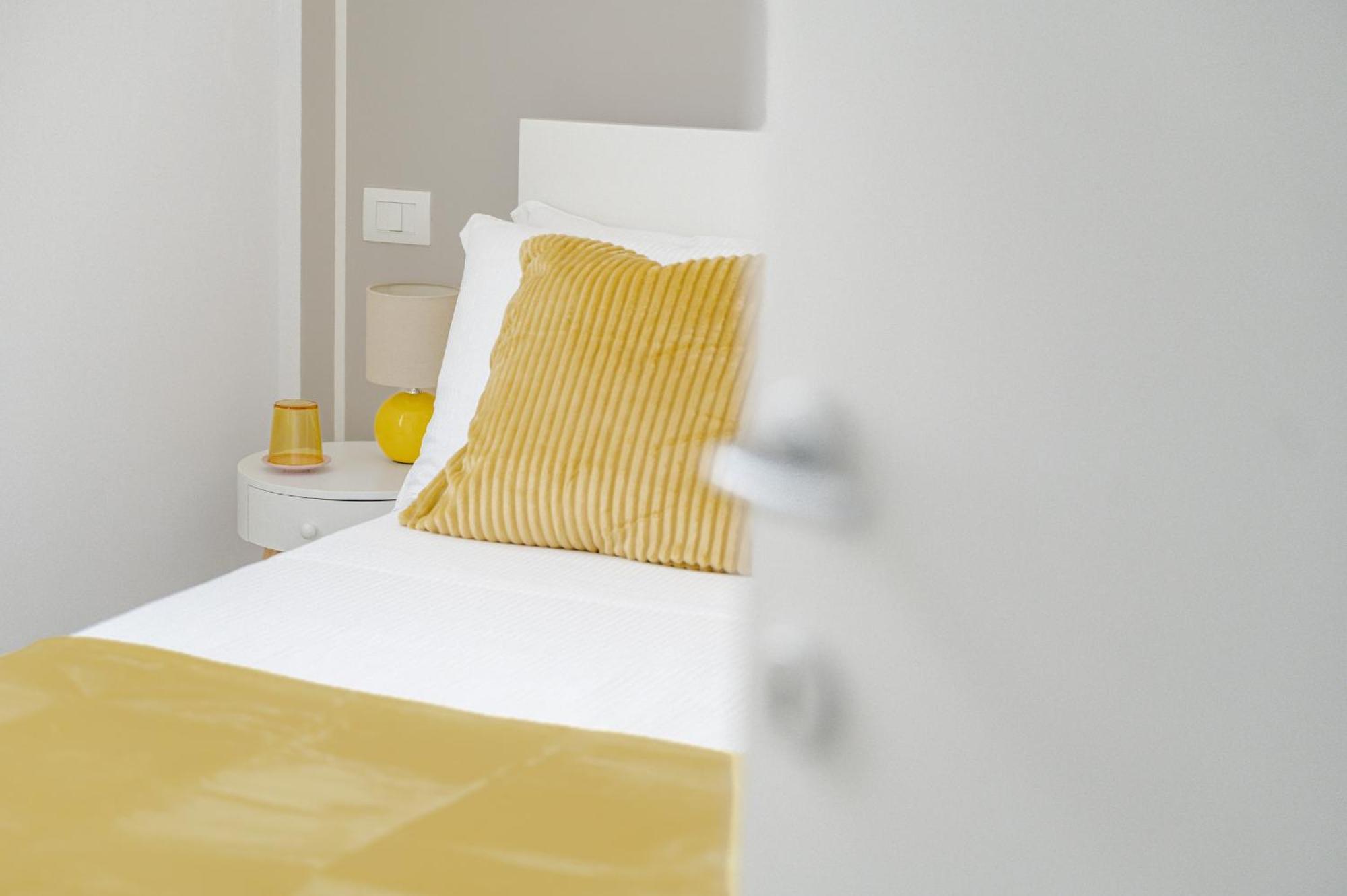 Via Ponte Alle Mosse, 19 - Florence Charming Apartments - A Chic, Newly Renovated Apartment Near Tram Leopolda, A Few Min From Downtown Buitenkant foto